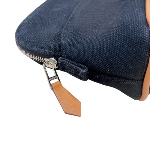 hermes pouch / clutch functional details