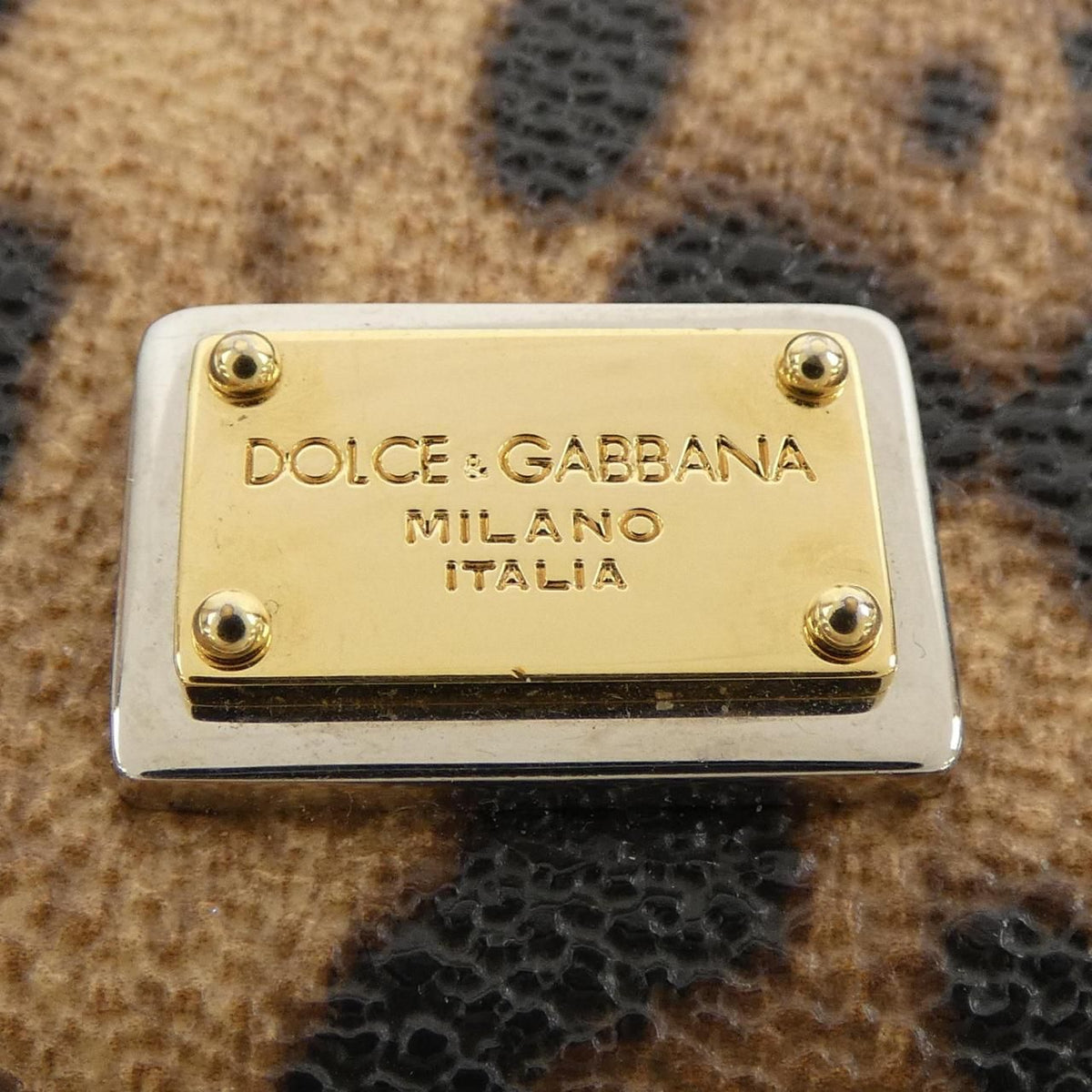 dolce&gabbana beauty beige card holder rear view