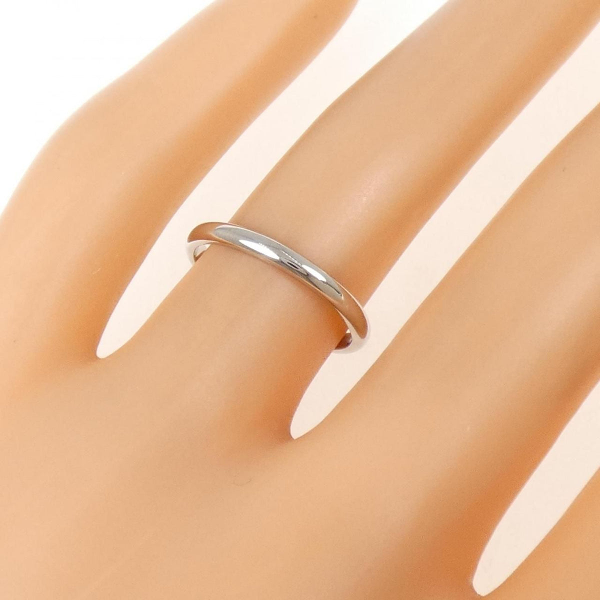 cartier ring side view