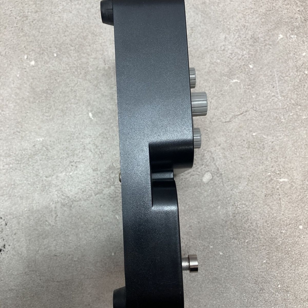 guitar effector side view