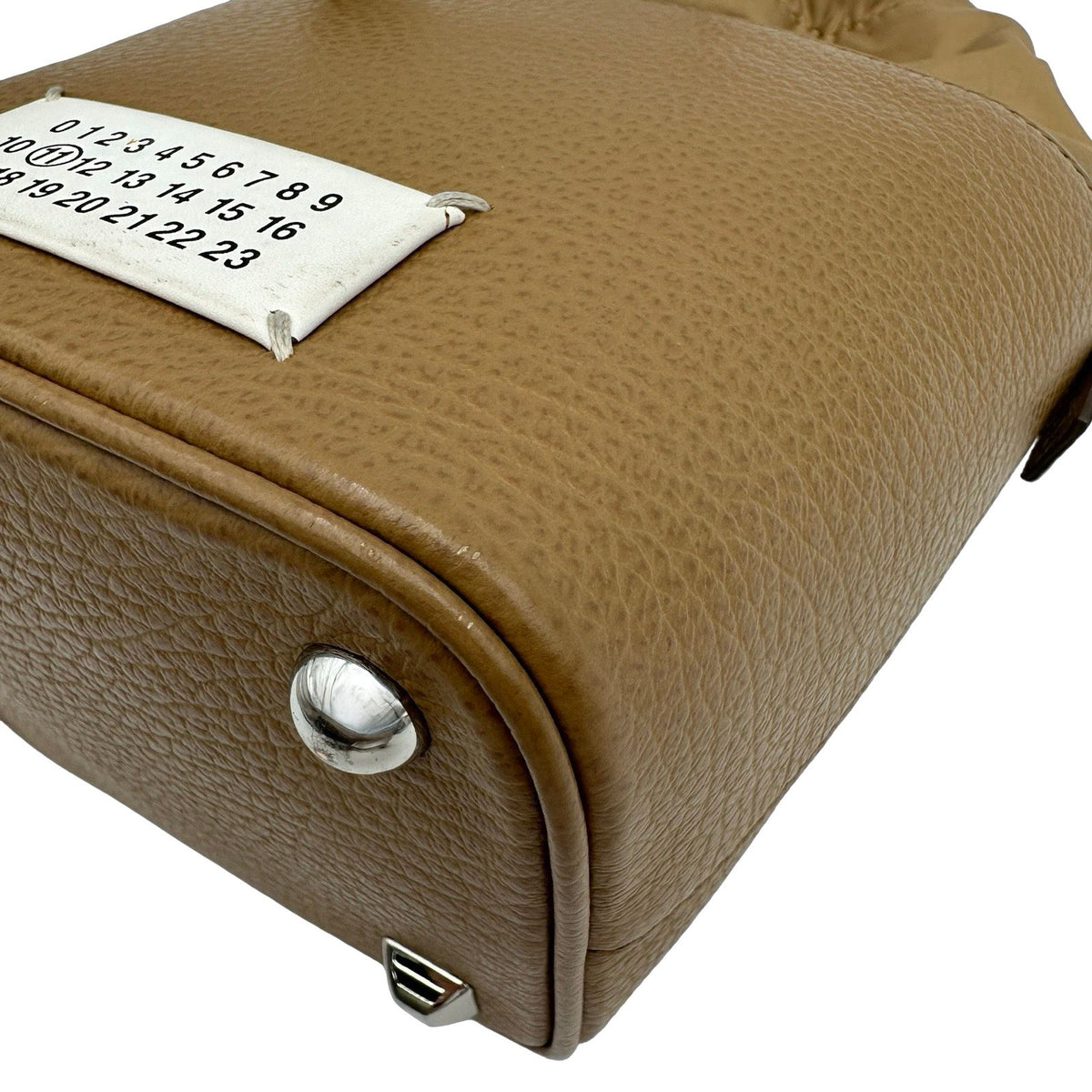 maison margiela beige shoulder bag interior details