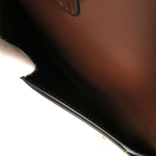 burberry wallet functional details