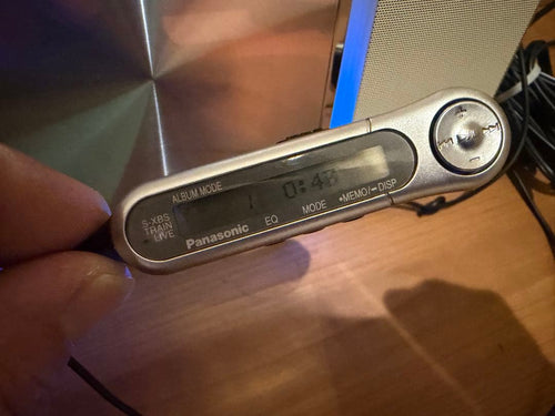 panasonic sl-j900 portable cd player accessories included