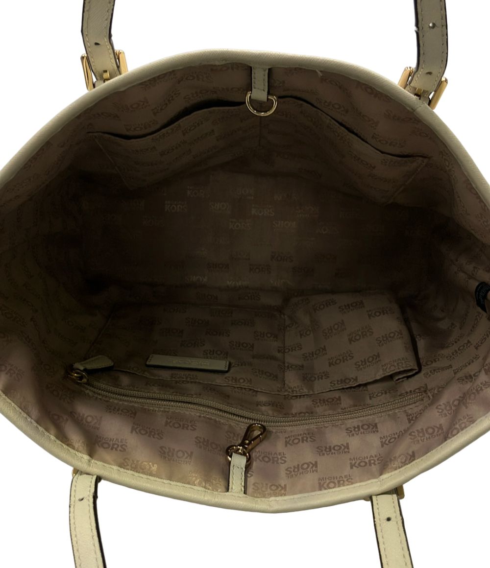 michael kors tote bag accessories included