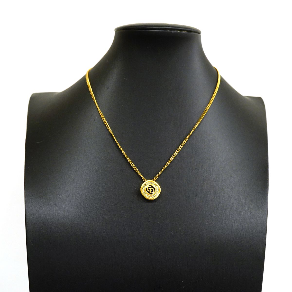 christian dior necklace accessories included