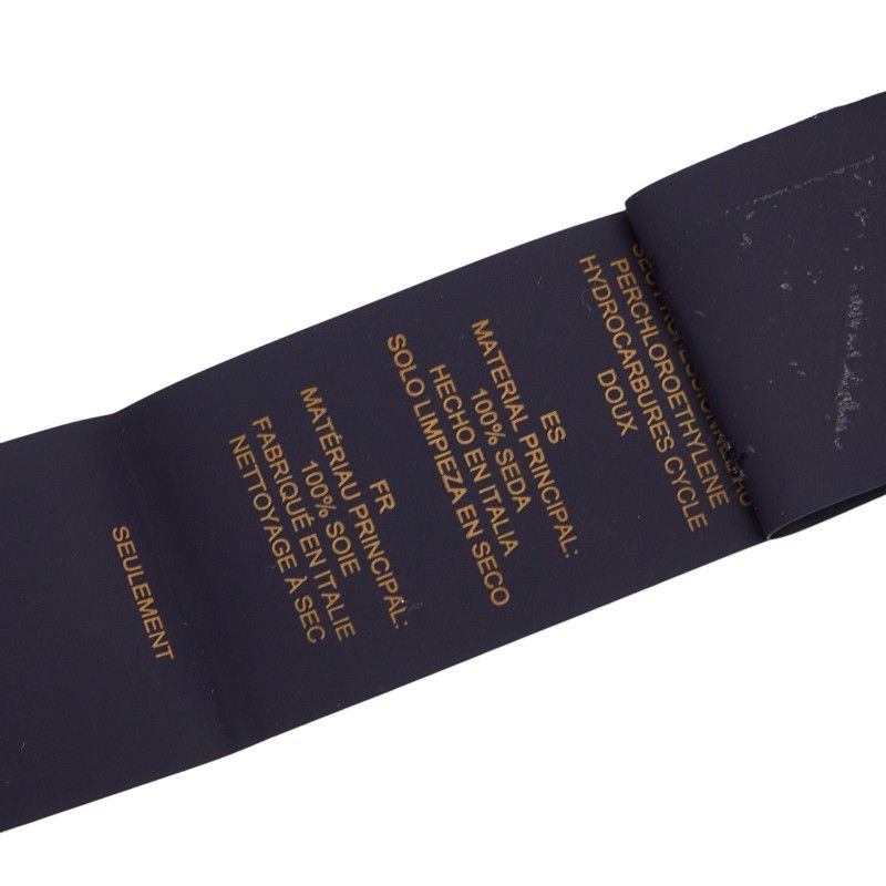louis vuitton m97980 beige / pink scarf interior details