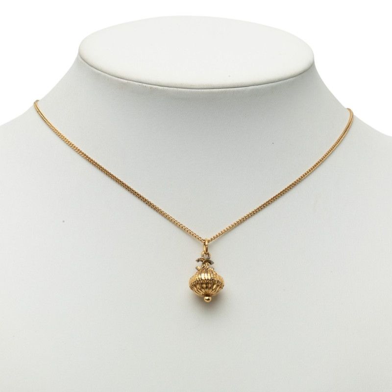 chanel necklace condition details