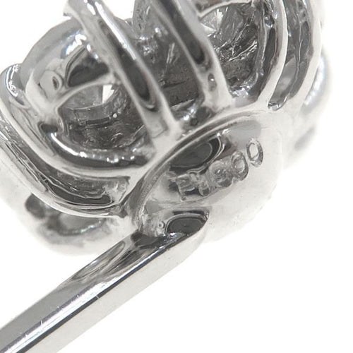 earrings interior details