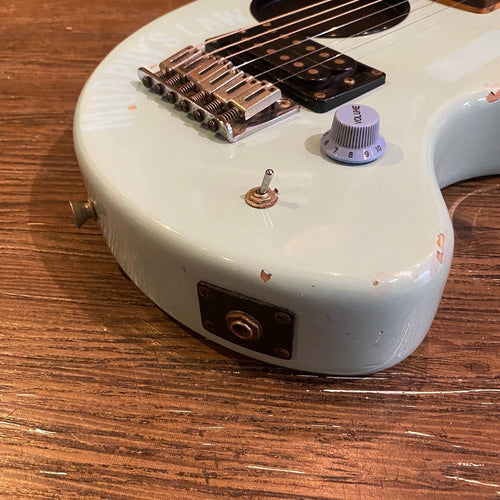 fernandes zo-3 electric guitar accessories included