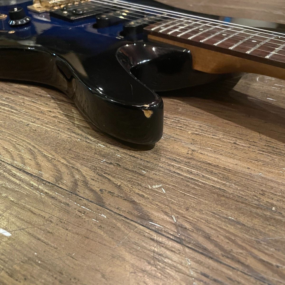aria electric guitar markings and labels