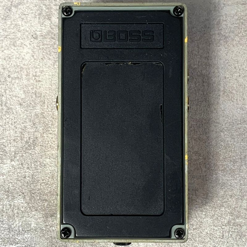 boss ac-2 orange guitar effector interior details