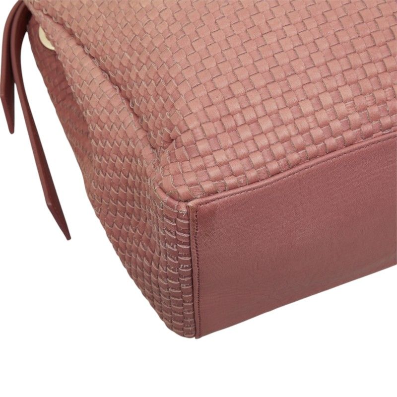 pink handbag interior details
