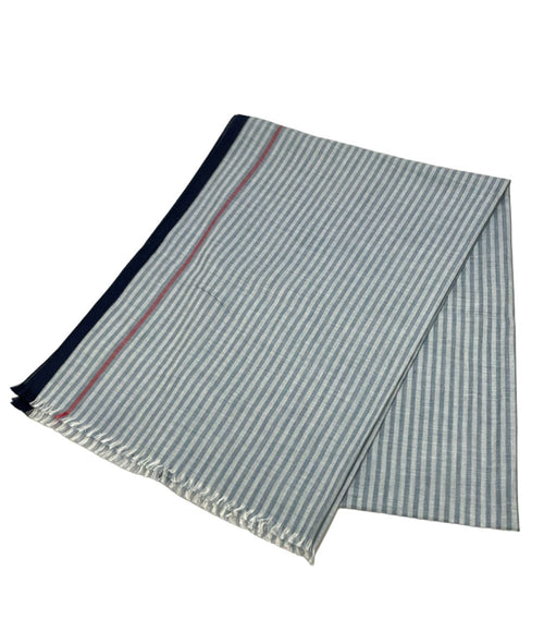 gucci 336379 scarf front view