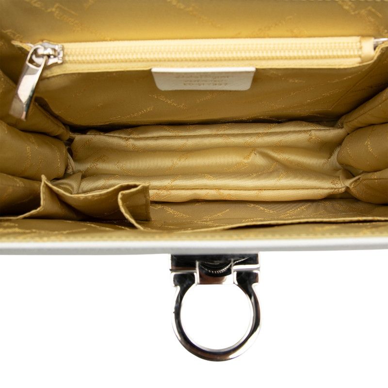 salvatore ferragamo eo-21-7337 handbag side view
