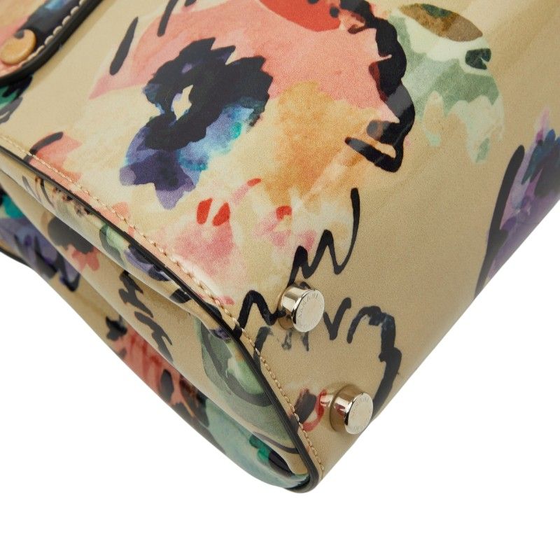 beige handbag interior details