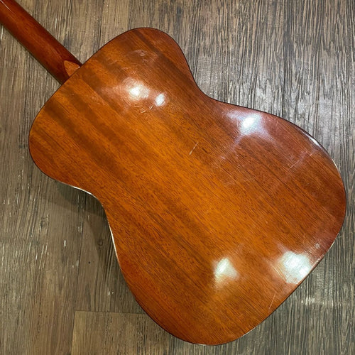suzuki f-120 acoustic guitar interior details
