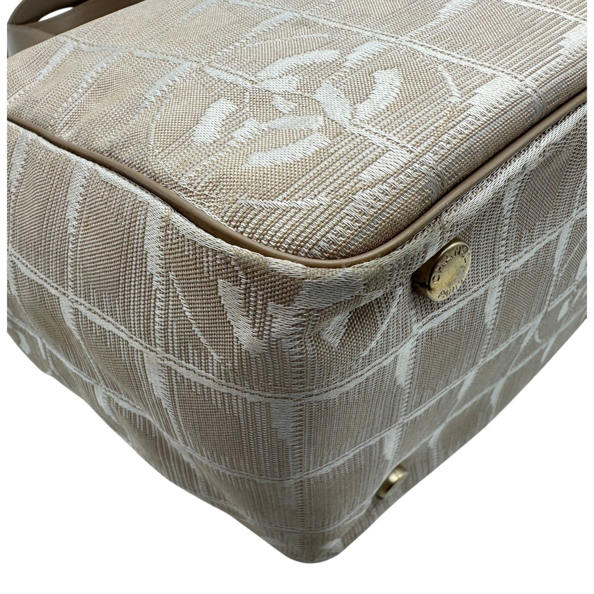chanel a20457 beige tote bag condition details