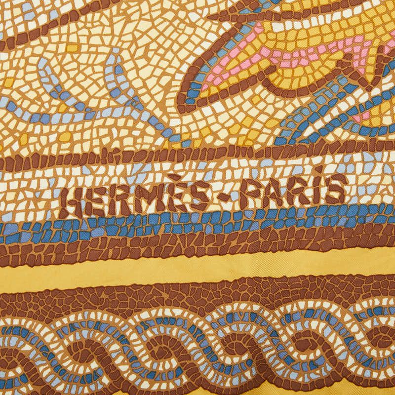 hermes scarf rear view