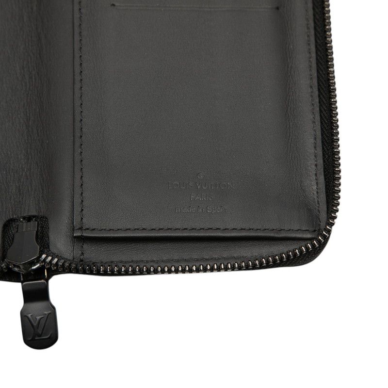 louis vuitton m62902 wallet accessories included