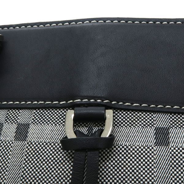 burberry pouch / clutch condition details
