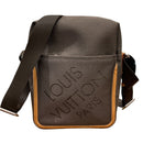 louis vuitton m93040 shoulder bag rear view