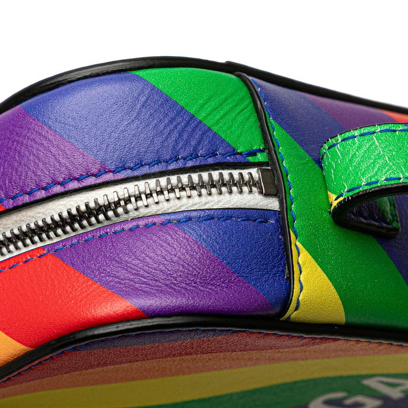 balenciaga shoulder bag side view