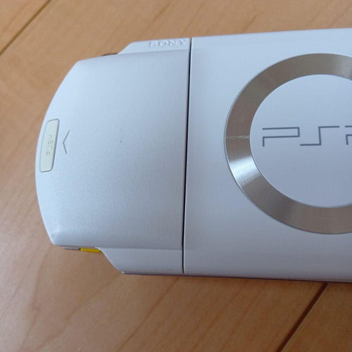 sony psp-1000 handheld console interior details
