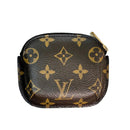 louis vuitton m60025 pouch / clutch front view