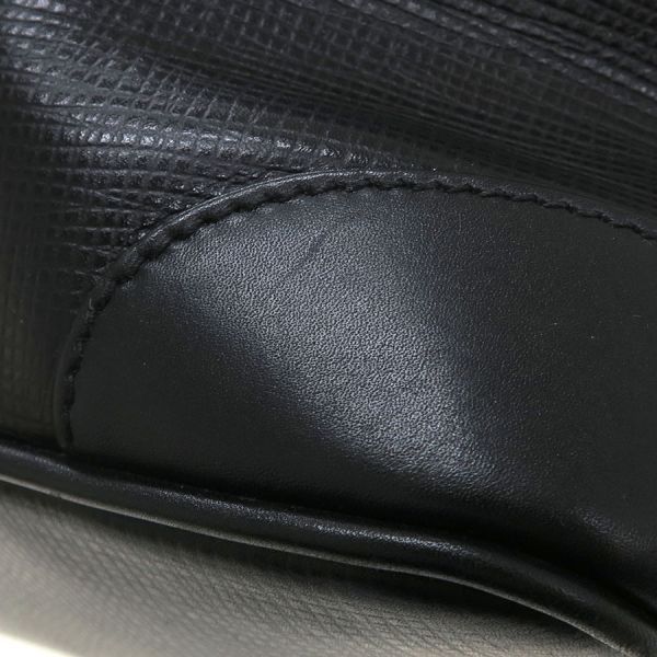 hunting world shoulder bag side view