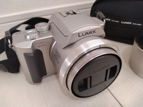 panasonic dmc-fz10 other front view
