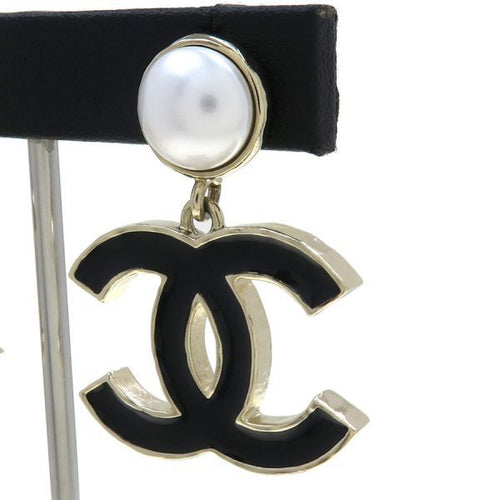 chanel a25 earrings rear view