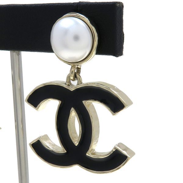 chanel a25 earrings rear view