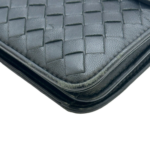 bottega veneta shoulder bag functional details