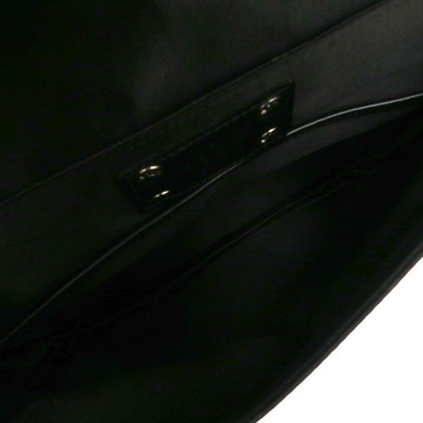 louis vuitton m92273 shoulder bag rear view