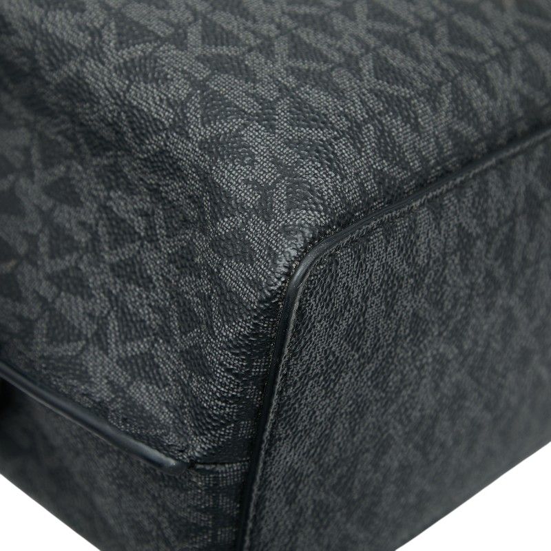 shoulder bag side view