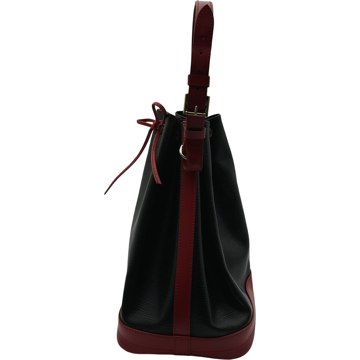 louis vuitton m44017 shoulder bag side view