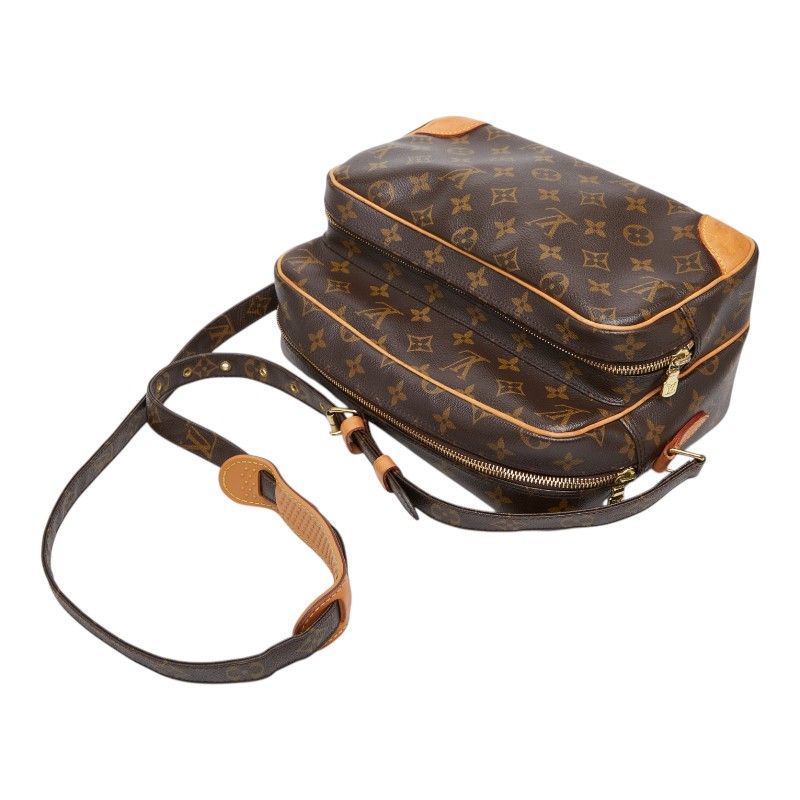 louis vuitton m45244 shoulder bag functional details