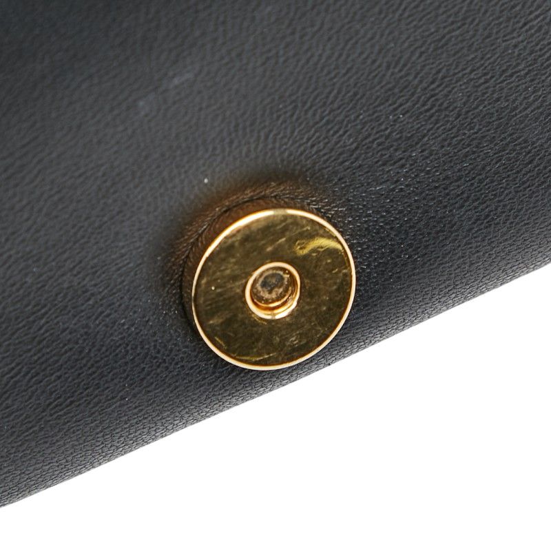 burberry shoulder bag markings and labels
