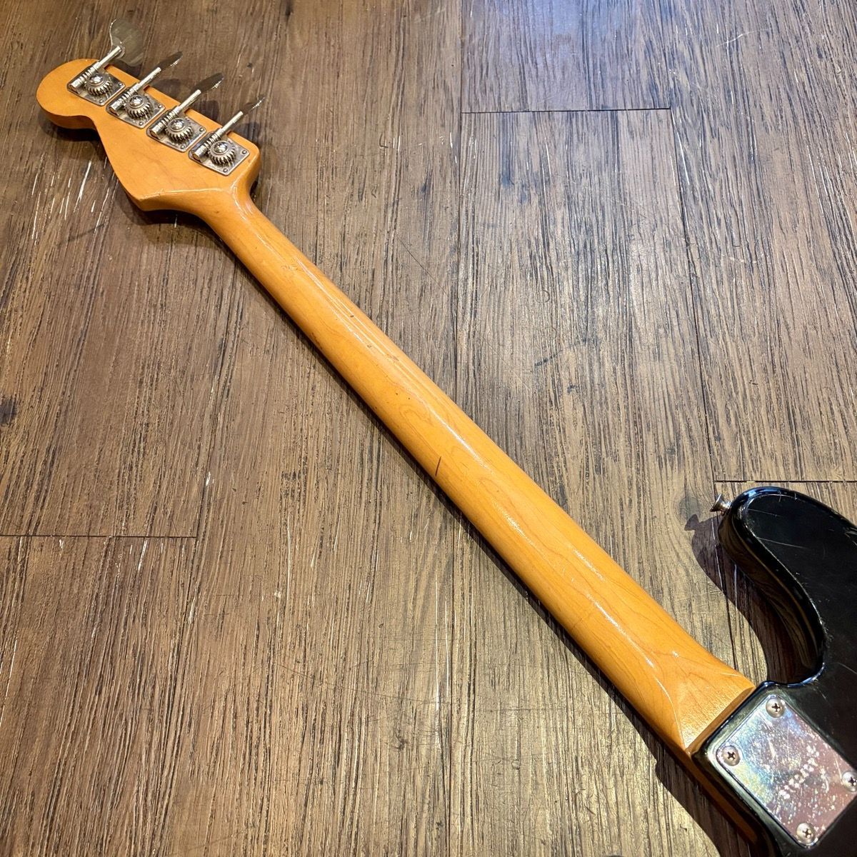 aria black bass guitar markings and labels