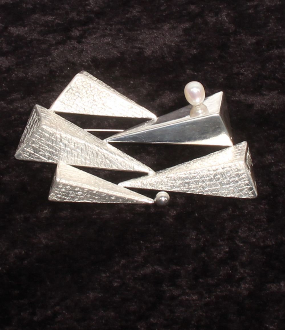 Brooch
