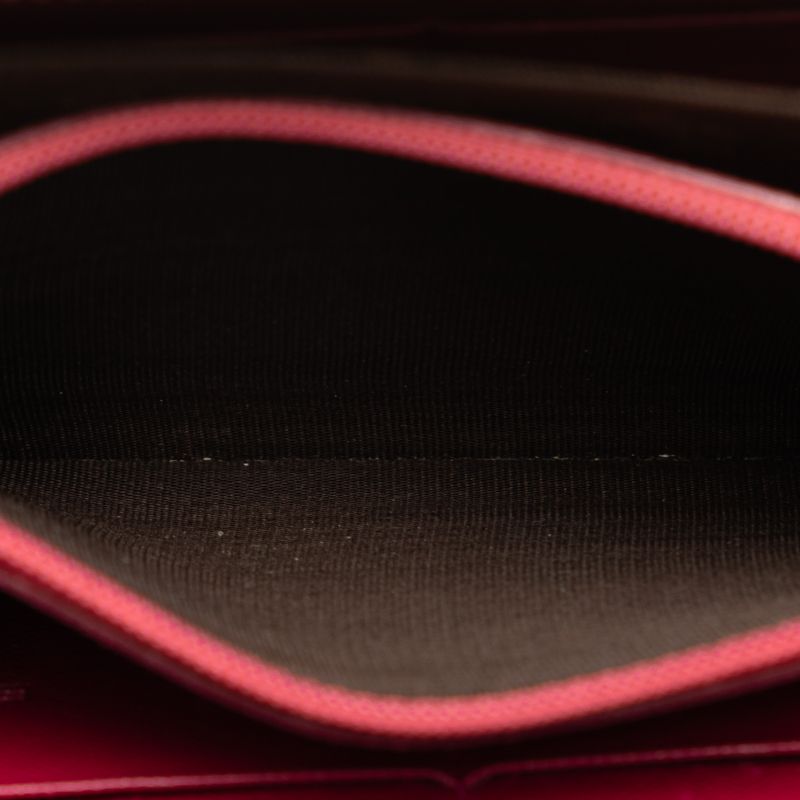 etro wallet interior details