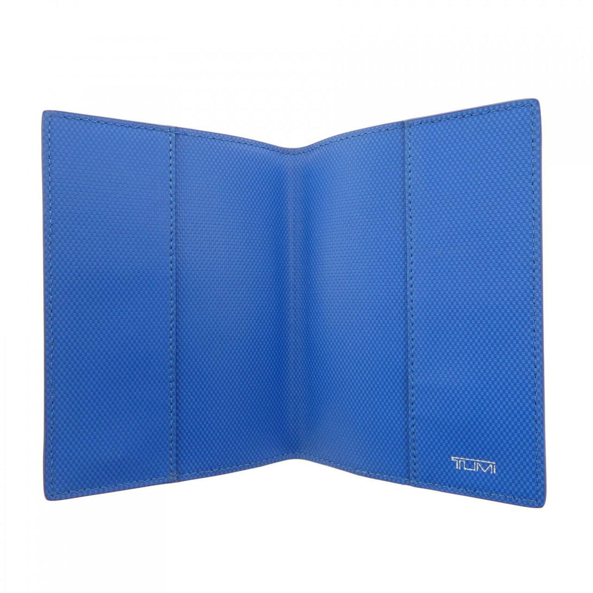 tumi wallet side view