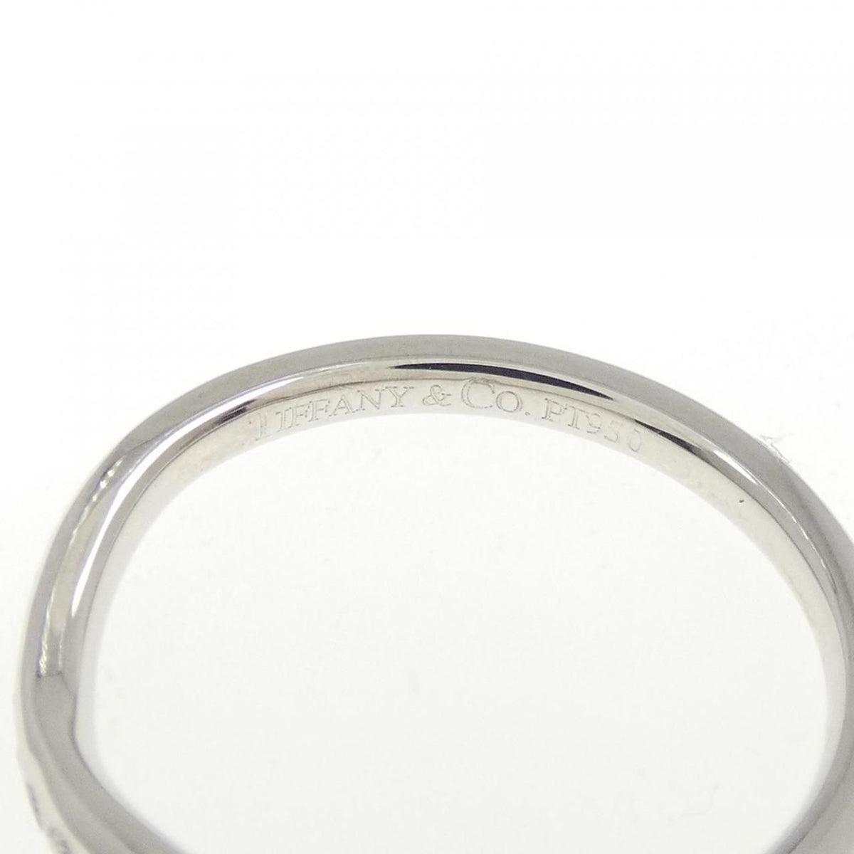 tiffany ring side view