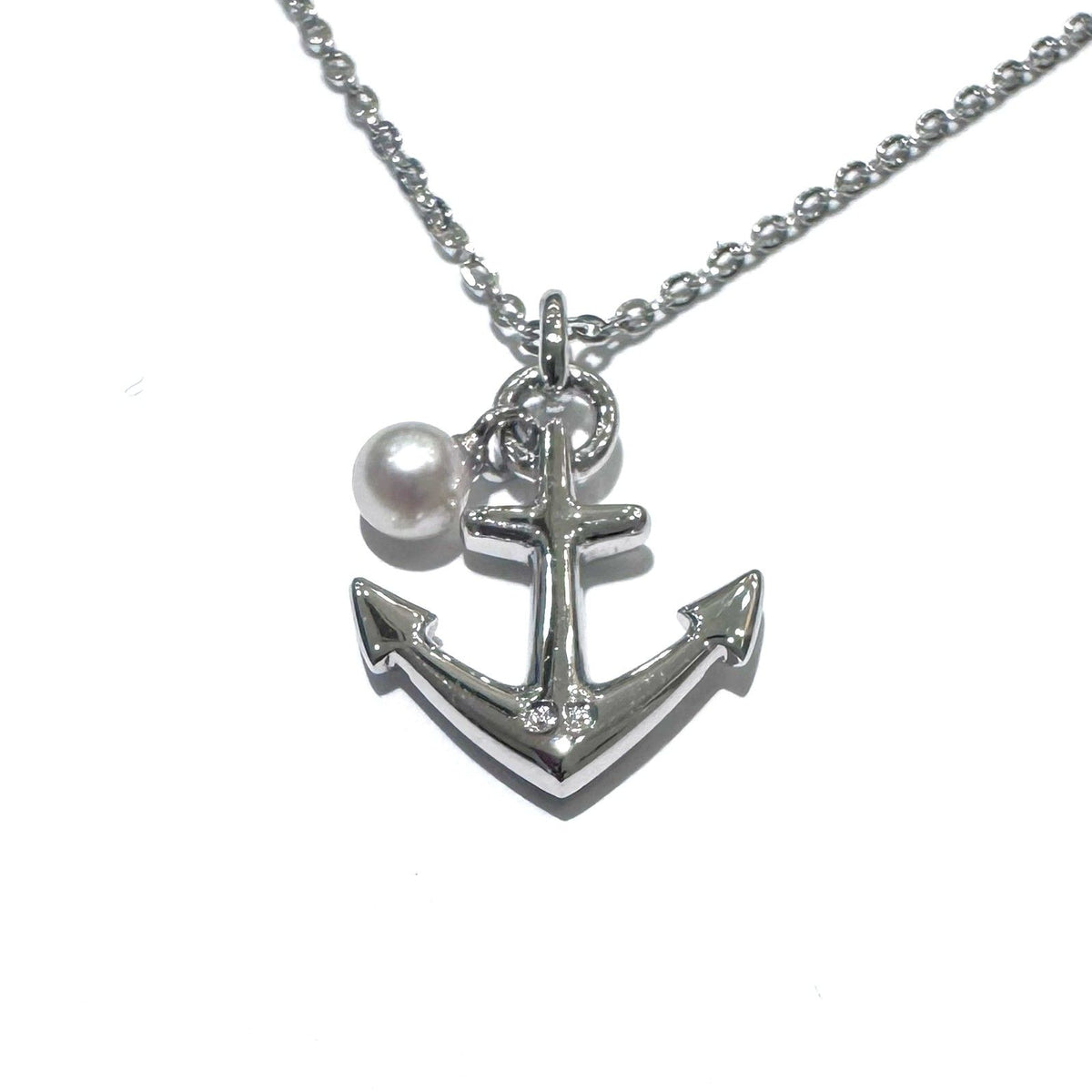 mikimoto necklace side view