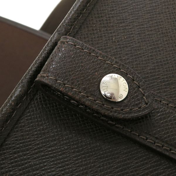 louis vuitton m32488 shoulder bag interior details