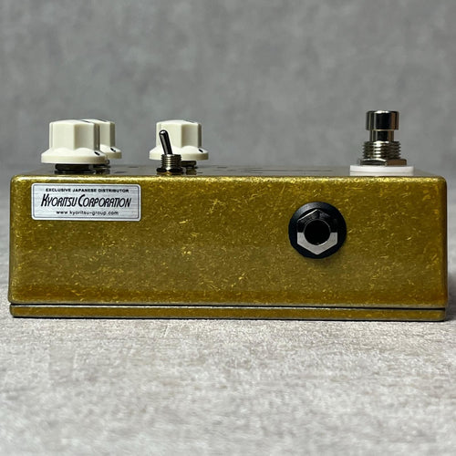 guitar effector side view
