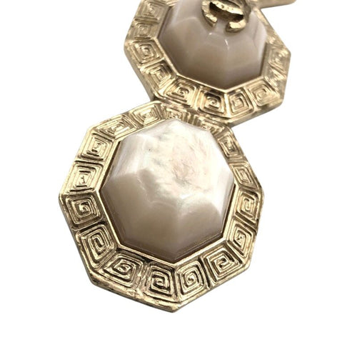 chanel brooch side view