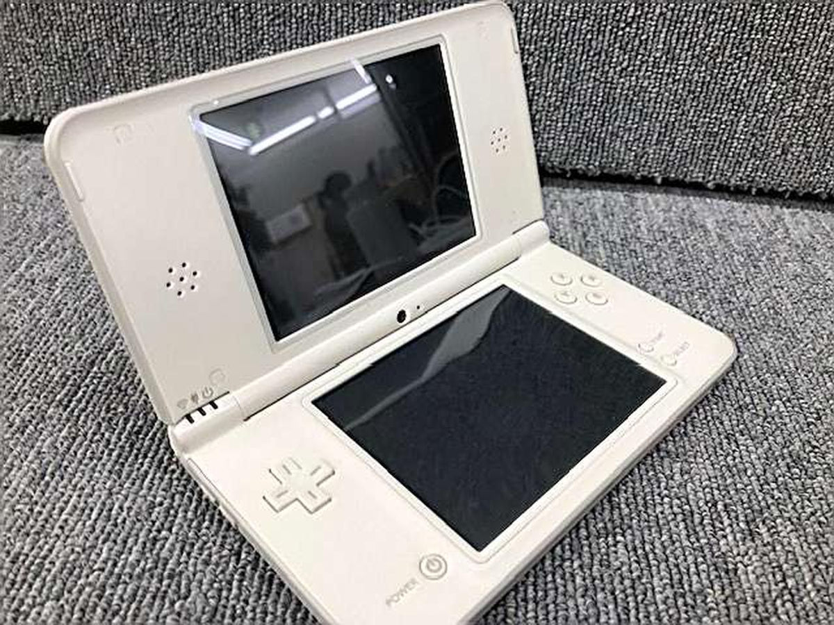 Nintendo UTL-001 Handheld Console