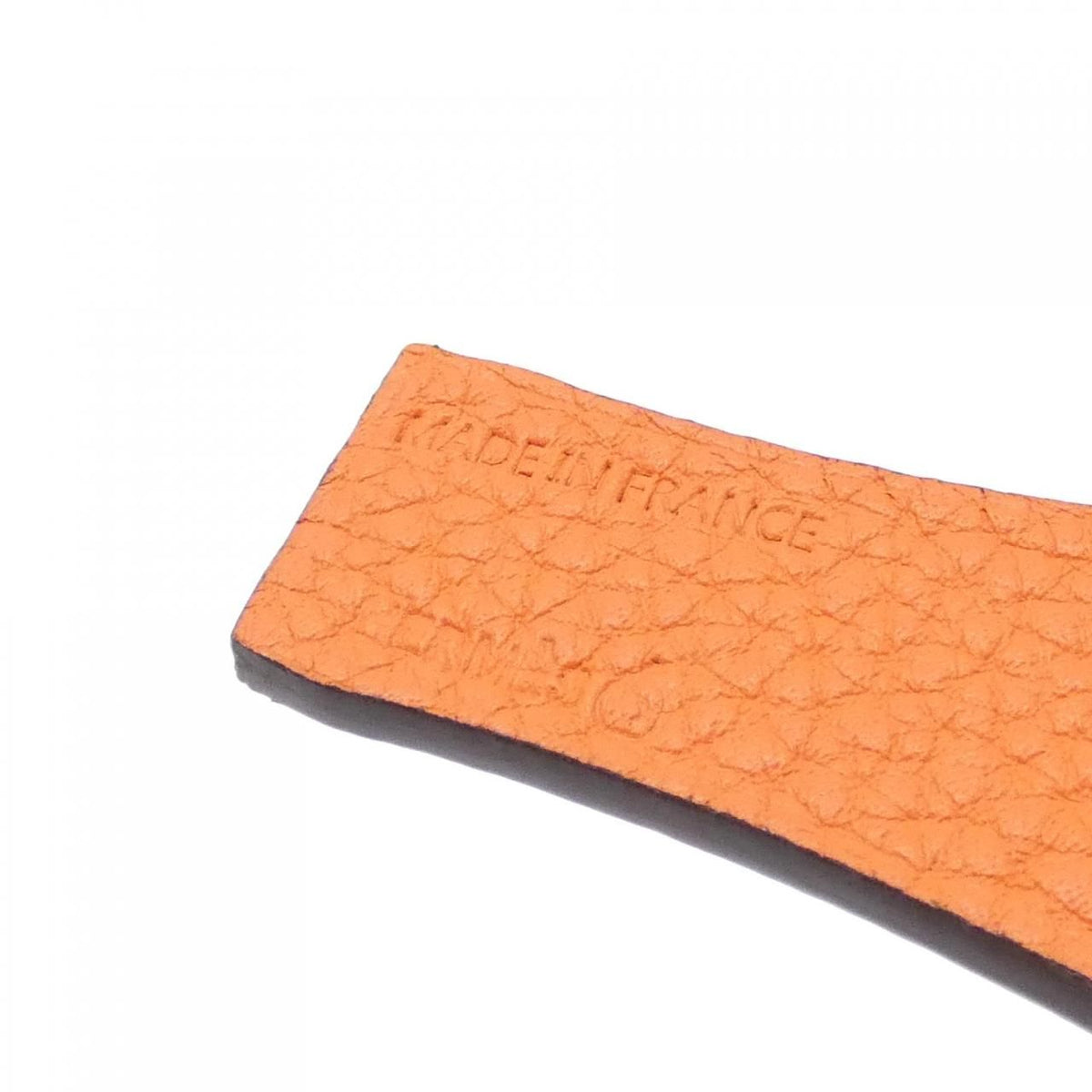 hermes keychain side view