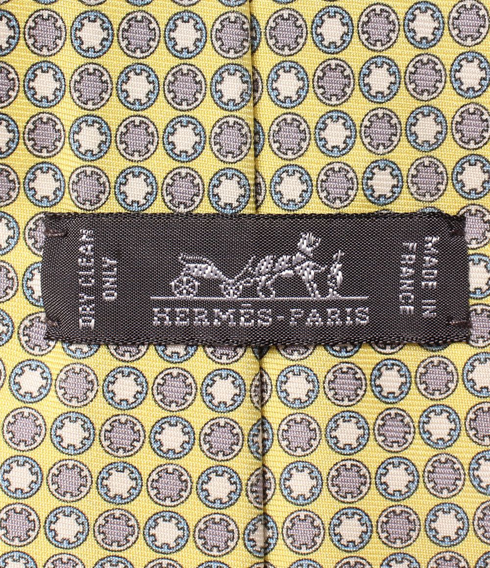 hermes necktie side view
